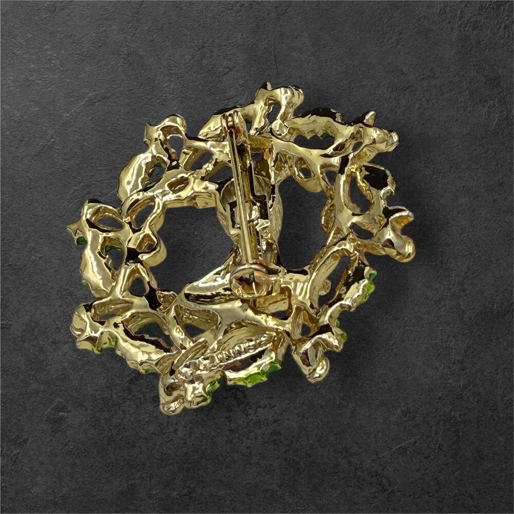 Vintage Holiday Reindeer Christmas Wreath Brooch Goldtone Enamel Signed Gerry’s - Picture 4 of 6